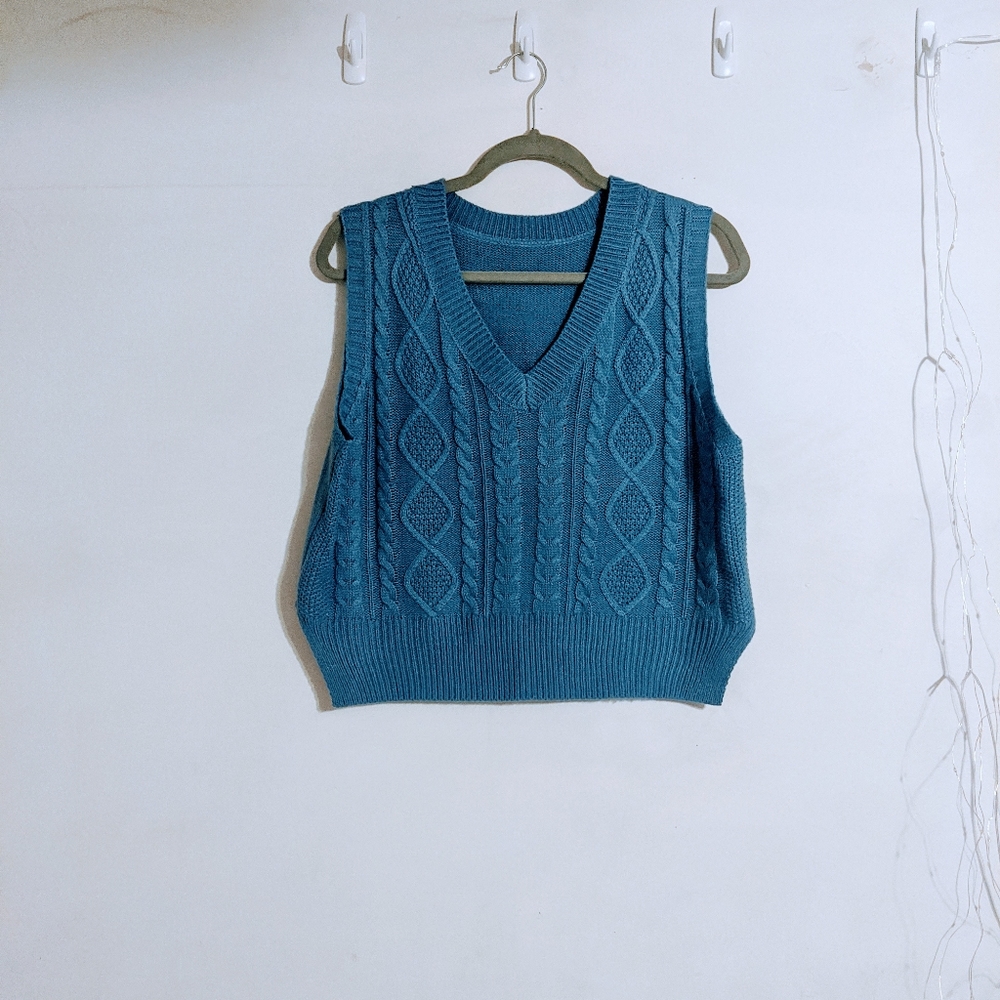 Blue sweater vest S